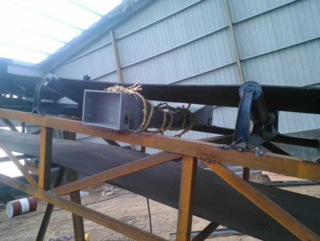 平板金屬探測儀使用現場